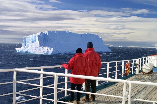 Cruise in Antarctica Antarctica is an enchanting place