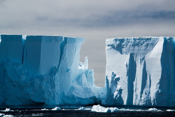 compare Antarctic cruises and get an upclose encounter of Giant icebergs compare Antarctic cruises and get an upclose encounter of Giant icebergs