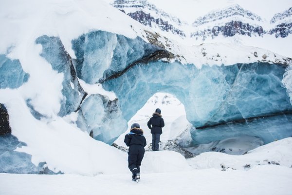 Glacier mountains of Spitsbergen shutterstock 1379575733 By ginger polina bublik 800