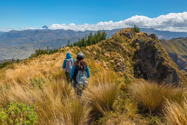 The Quilotoa Loop Trail The Quilotoa Loop Trail