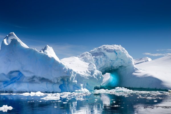 Beautiful Iceberg, Antarctica Beautiful Iceberg, Antarctica