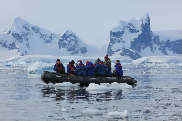 things to do in Antarctica shore landings