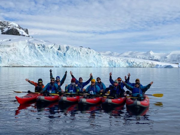 Day Paddling in Antarctica excursions in Antarctica: Day Paddling