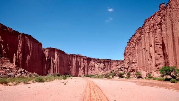 canyons in Parque Nacional Talampaya & Ichiliguastu, Argentina Explore the amazing parque Nacional Talampaya & Ichiliguastu