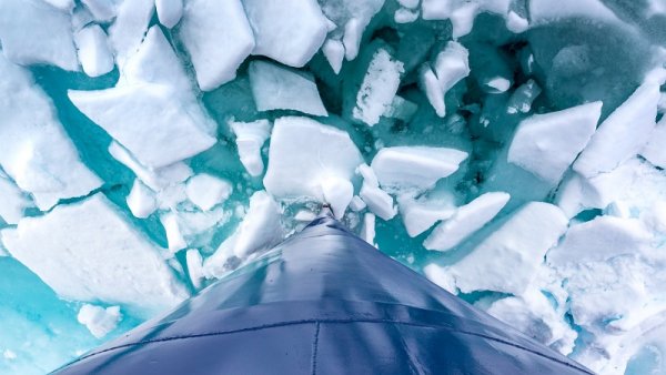 Ship breaking the ice, Spitsbergen shutterstock 473743567 By jo Crebbin 800