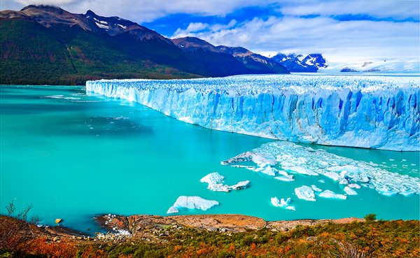 Perito Moreno glacier in Patagonia, Argentina Perito Moreno glacier in Patagonia, Argentina