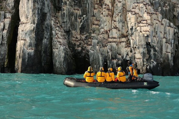 Zodiac tours in the Arctic, Spitsbergen Zodiac tours in the Arctic, Spitsbergen